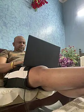 Snapshot of Dick_6inches chatting on 02/26/26, 02:54 Dick 6inches online show from 02/26/26, 02:54