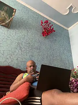 Snapshot of Dick_6inches chatting on 03/21/26, 08:19 Dick 6inches online show from 03/21/26, 08:19