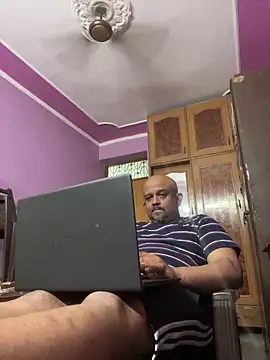 Snapshot of Dick_6inches chatting on 04/02/26, 02:26 Dick 6inches online show from 04/02/26, 02:26