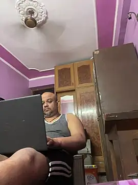 Snapshot of Dick_6inches chatting on 04/04/26, 02:10 Dick 6inches online show from 04/04/26, 02:10