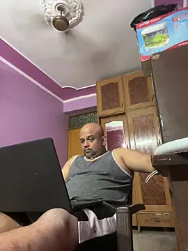Snapshot of Dick_6inches chatting on 04/15/26, 02:57 Dick 6inches online show from 04/15/26, 02:57