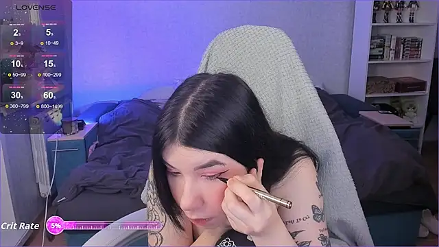 Snapshot of kellyharris chatting on 11/20/25, 03:01 kellyharris online show from 11/20/25, 03:01