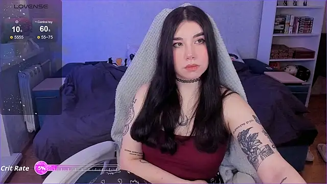 Snapshot of kellyharris chatting on 12/05/25, 02:14 kellyharris online show from 12/05/25, 02:14