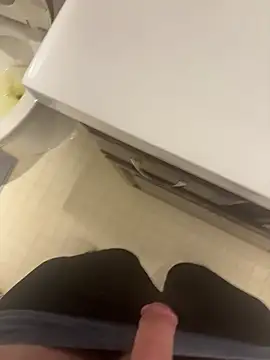 Snapshot of madman11222 chatting on 03/14/25, 04:43 madman11222 online show from 03/14/25, 04:43