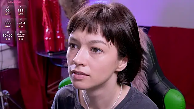 VivianLy  online show from 04/10/26, 06:29