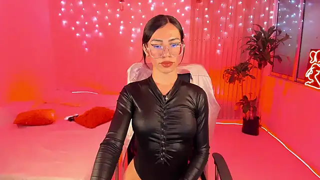 paulina hilton ms online show from 02/26/25, 10:42