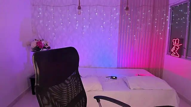 paulina hilton ms online show from 03/14/25, 01:05