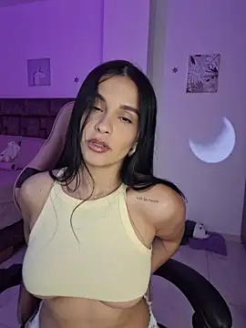 Snapshot of heyshaa chatting on 11/20/25, 08:41 heyshaa online show from 11/20/25, 08:41