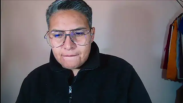 Snapshot of Yessi_rousse chatting on 11/14/25, 12:04 Yessi rousse online show from 11/14/25, 12:04