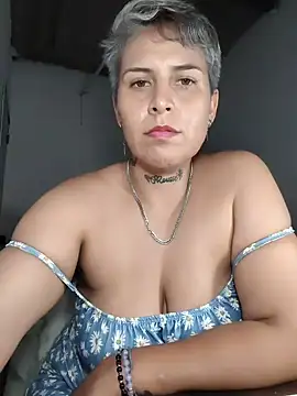 Yessi rousse online show from 05/15/26, 11:56