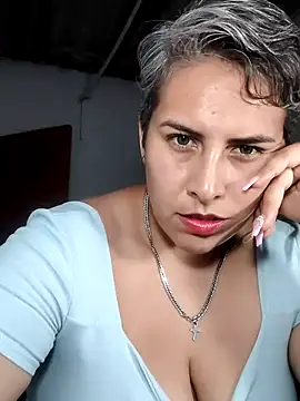 Yessi rousse online show from 06/11/26, 12:32