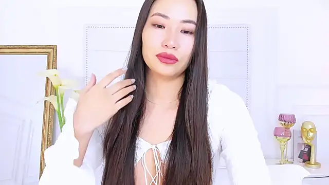 NaomiYuu online show from 02/22/25, 02:17