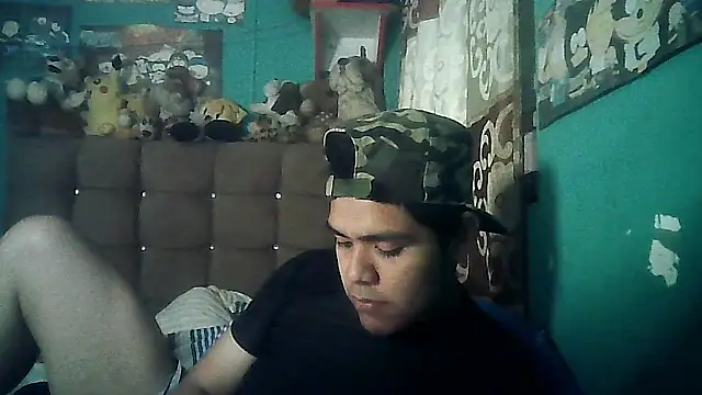 Snapshot of Valesh20 chatting on 11/22/25, 11:26 Valesh20 online show from 11/22/25, 11:26