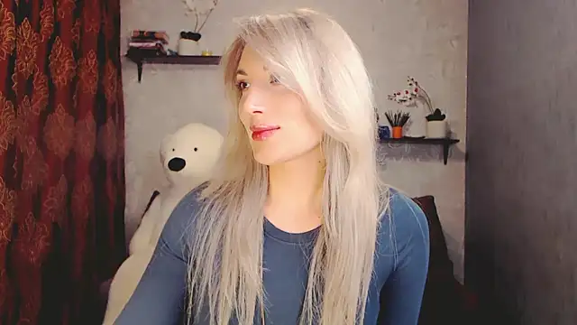 MillaXQueen online show from 02/03/25, 12:57