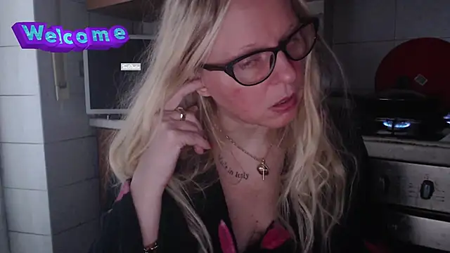 martachatte online show from 02/26/25, 07:09