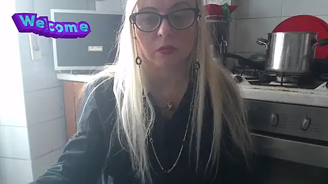 martachatte online show from 02/28/25, 01:47