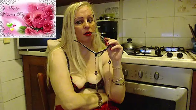 martachatte online show from 03/07/25, 07:05