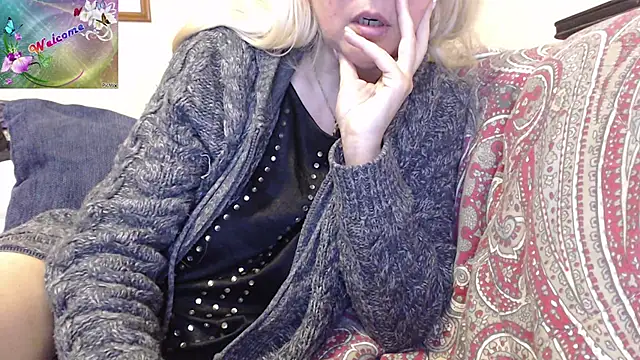 martachatte online show from 10/16/25, 07:53