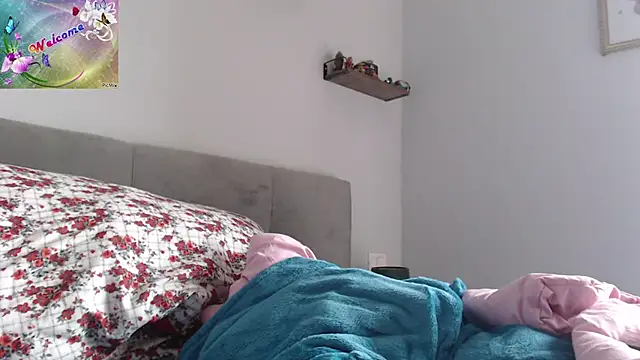 martachatte online show from 10/23/25, 08:46