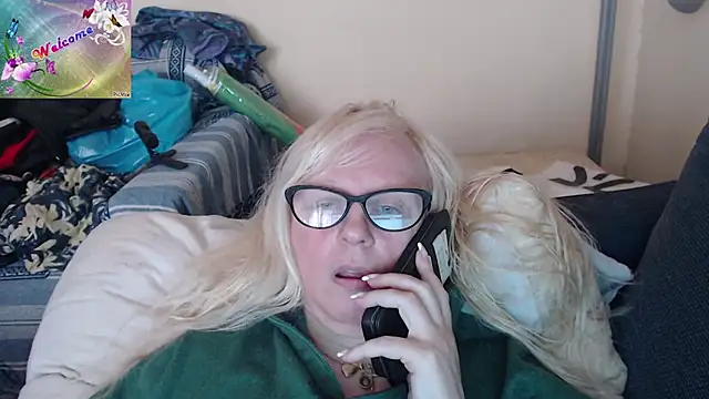 Snapshot of martachatte chatting on 11/04/25, 09:19 martachatte online show from 11/04/25, 09:19