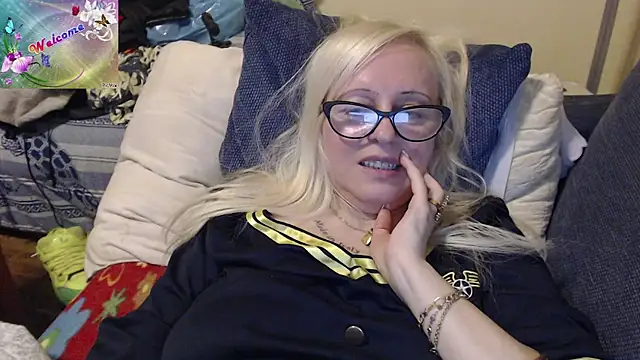 Snapshot of martachatte chatting on 11/08/25, 09:46 martachatte online show from 11/08/25, 09:46