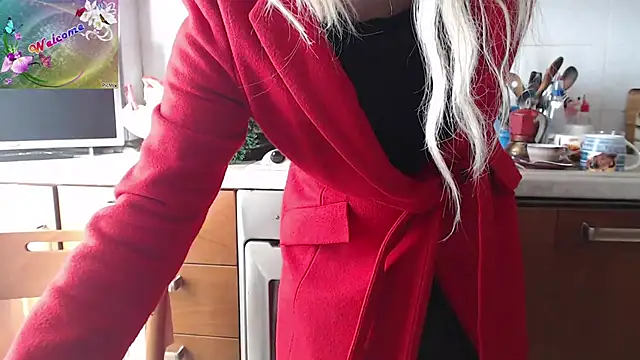 Snapshot of martachatte chatting on 11/26/25, 09:32 martachatte online show from 11/26/25, 09:32