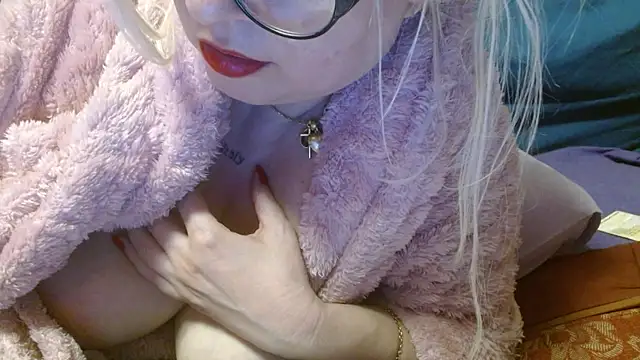 martachatte online show from 05/06/26, 08:36