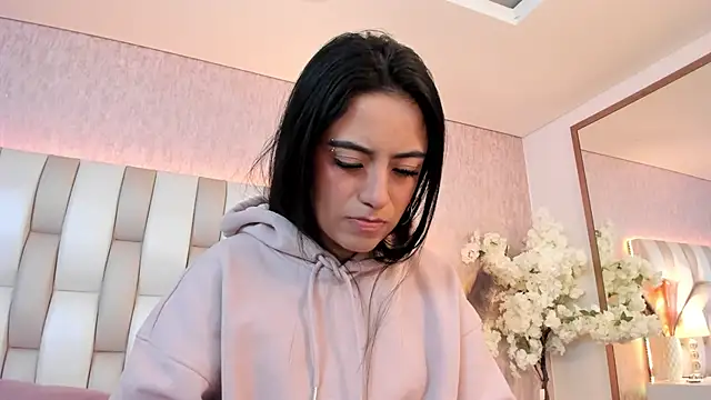 Rebeca jones online show from 12/26/24, 02:16