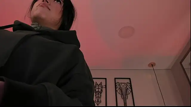 Rebeca jones online show from 10/01/25, 12:22