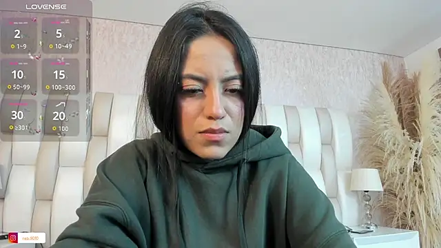 Snapshot of Rebeca_jones chatting on 02/05/26, 12:10 Rebeca jones online show from 02/05/26, 12:10