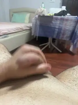 Snapshot of strange6696 chatting on 11/20/25, 05:56 strange6696 online show from 11/20/25, 05:56