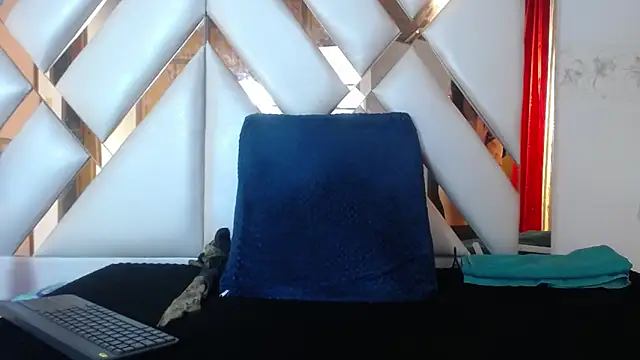 nathaly low1 online show from 05/14/26, 01:18