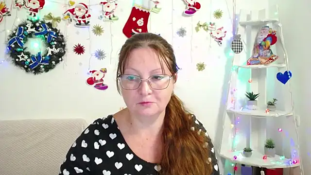VanessaHotts online show from 12/05/24, 09:17