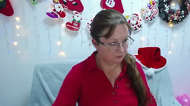 VanessaHotts online show from 12/17/24, 03:06