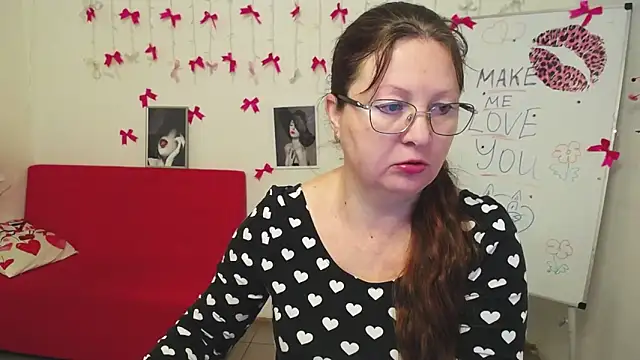 VanessaHotts online show from 02/25/26, 06:01