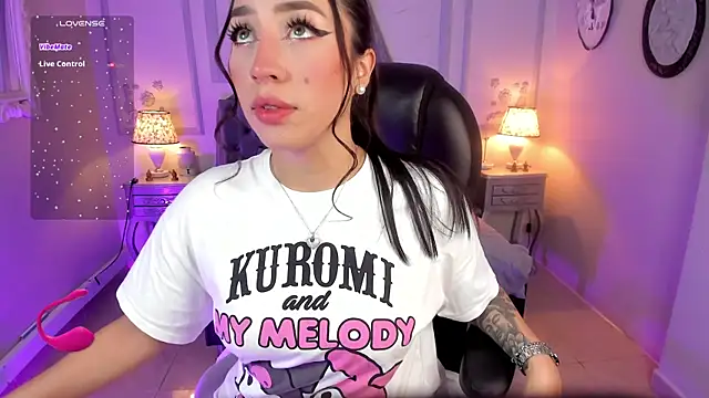 Snapshot of maggietime chatting on 01/28/25, 08:15 maggietime online show from 01/28/25, 08:15