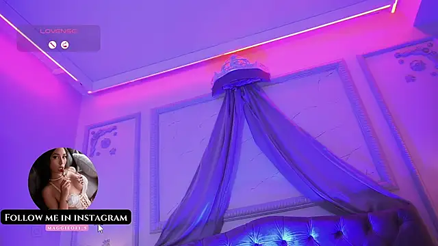 Snapshot of maggietime chatting on 02/26/25, 11:48 maggietime online show from 02/26/25, 11:48