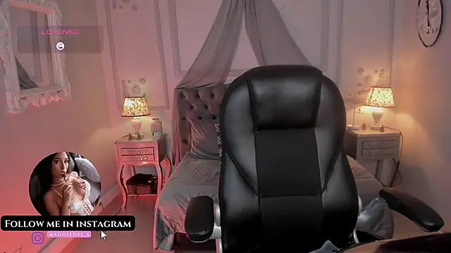 Snapshot of maggietime chatting on 03/06/25, 08:05 maggietime online show from 03/06/25, 08:05