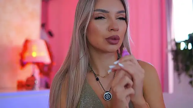 ArtTeasee online show from 11/03/25, 09:32