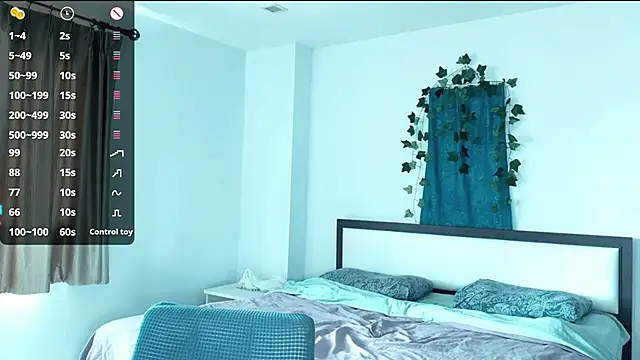 pale skin online show from 12/14/25, 07:36