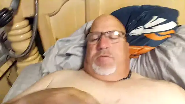Bigbear0563 online show from 06/22/26, 05:26