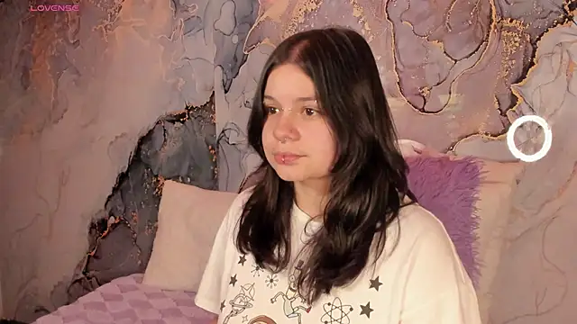 Snapshot of Mey_moon chatting on 02/23/26, 03:48 Mey moon online show from 02/23/26, 03:48