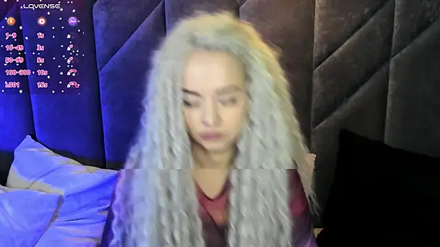 StephanieSweety online show from 03/19/25, 04:45