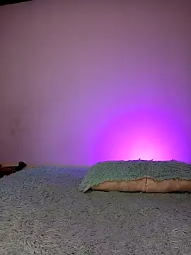 Snapshot of Piafisher1 chatting on 11/28/25, 01:19 Piafisher1 online show from 11/28/25, 01:19