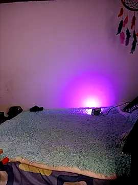 Snapshot of Piafisher1 chatting on 12/04/25, 01:15 Piafisher1 online show from 12/04/25, 01:15