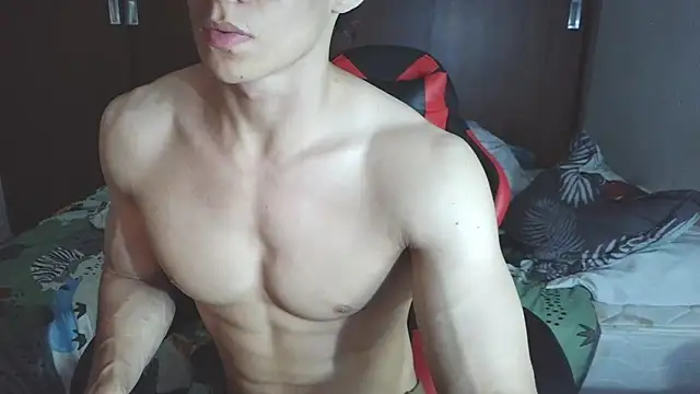 Snapshot of aresholland chatting on 09/13/25, 04:01 aresholland online show from 09/13/25, 04:01