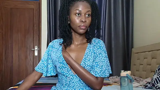 queen heather online show from 09/13/25, 12:32