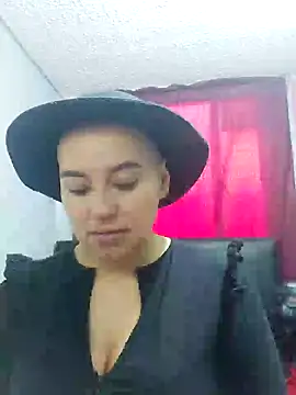 Snapshot of TamySweetness chatting on 12/19/24, 09:49 TamySweetness online show from 12/19/24, 09:49