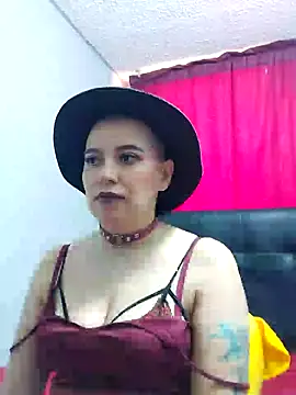 Snapshot of TamySweetness chatting on 12/30/24, 04:29 TamySweetness online show from 12/30/24, 04:29