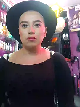 Snapshot of TamySweetness chatting on 01/18/25, 03:38 TamySweetness online show from 01/18/25, 03:38